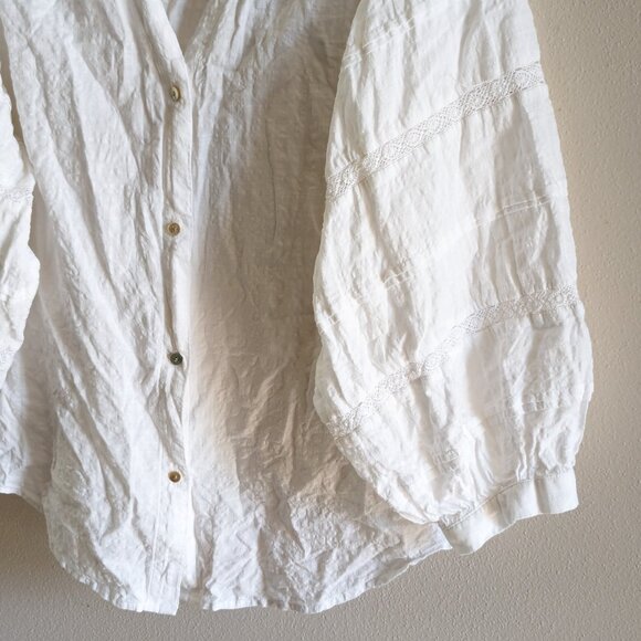 Lauren Conrad White Button Up Bishop Sleeve Blouse with Lace Sleeve Detail - L - Picture 7 of 9